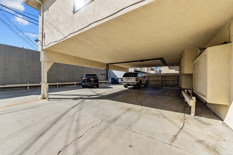 More Photos Of 1043 S Holt Ave, Los Angeles Apartments For Sale