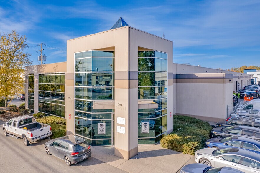 More Photos Of 30971 Peardonville Rd, Abbotsford Warehouse For Lease