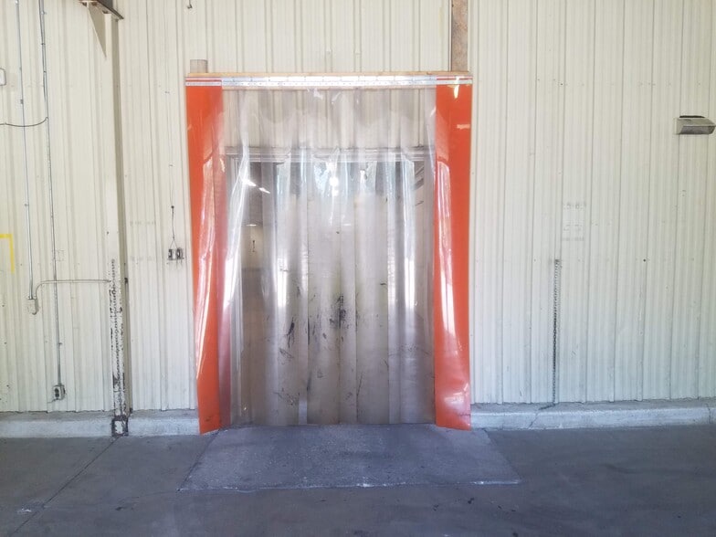 More Photos Of 2208 Trott Ave SW, Willmar Flex For Sale