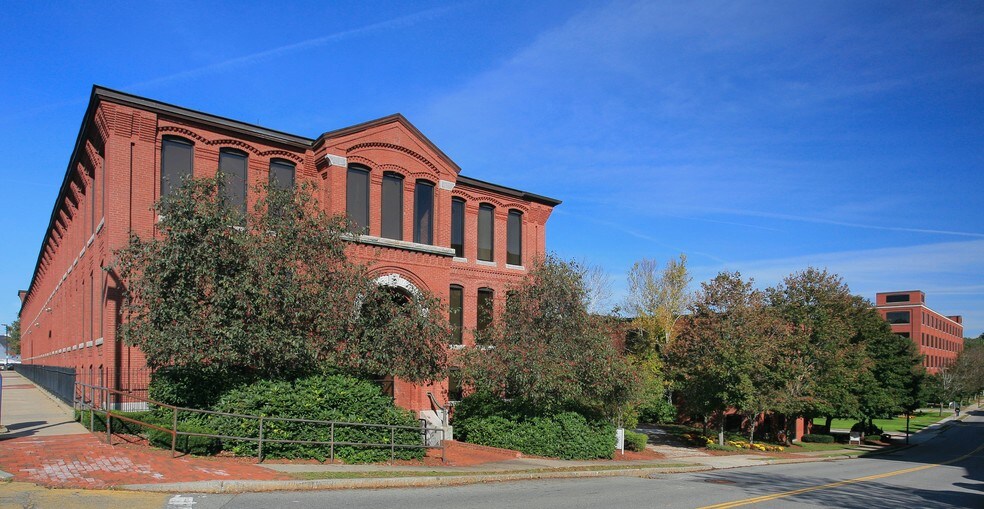 More Photos Of 50 High St, North Andover Research And Development For Lease