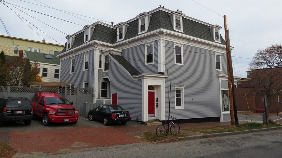 More Photos Of 1 North St, Portland Apartments For Lease