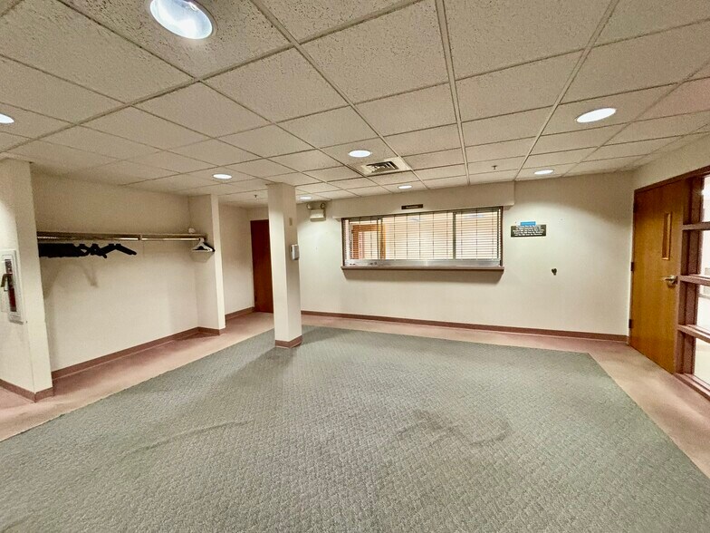 More Photos Of 225 Erdman St, Bangor Freestanding For Lease