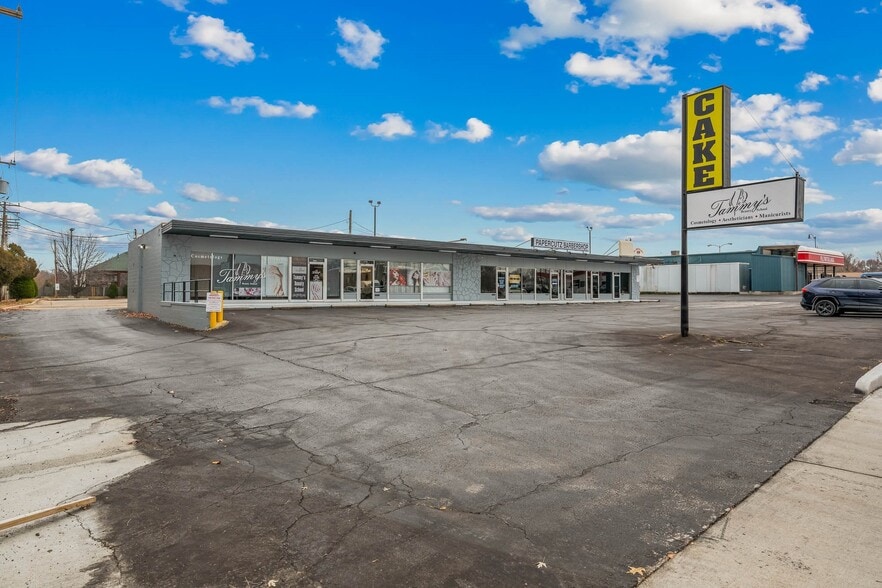 More Photos Of 1774 S Grant Ave, Springfield General Retail For Sale