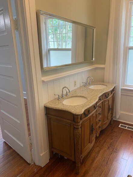 More Photos Of 173 Pierce Ave, Macon-Bibb Office Residential For Sale