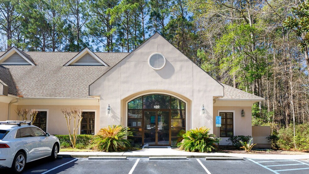 More Photos Of 70 N Main St, Hilton Head Island Office For Sale