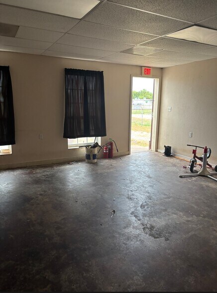 More Photos Of 2992 N Hwy 167, Catoosa Office For Sale