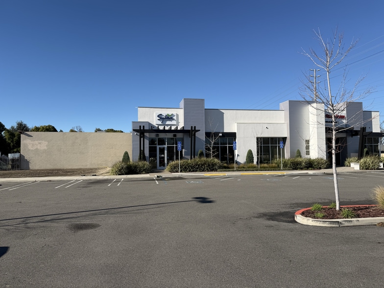 More Photos Of 1532 Standiford, Modesto Office For Lease