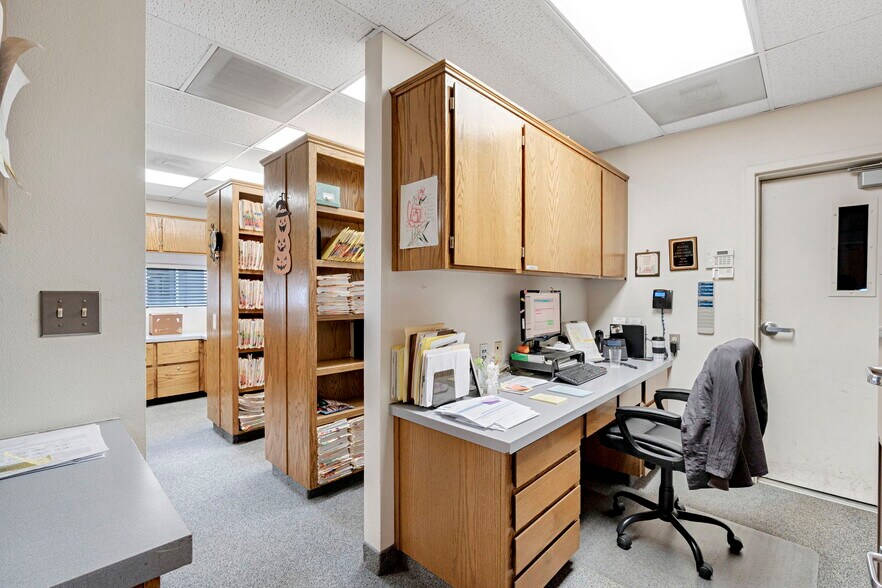 More Photos Of 1260 E Almond Ave, Madera Medical For Sale