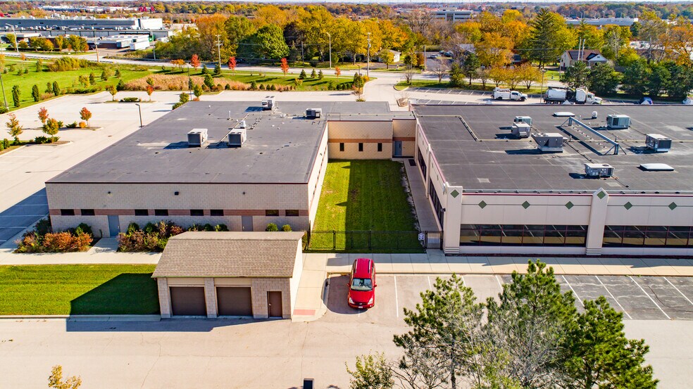 More Photos Of 1080 Corporate Blvd, Aurora Warehouse For Sale