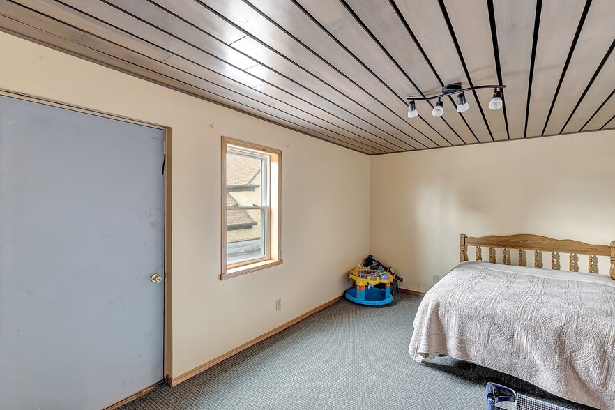 More Photos Of 118 E Pulaski St, Pulaski Storefront Retail Residential For Sale