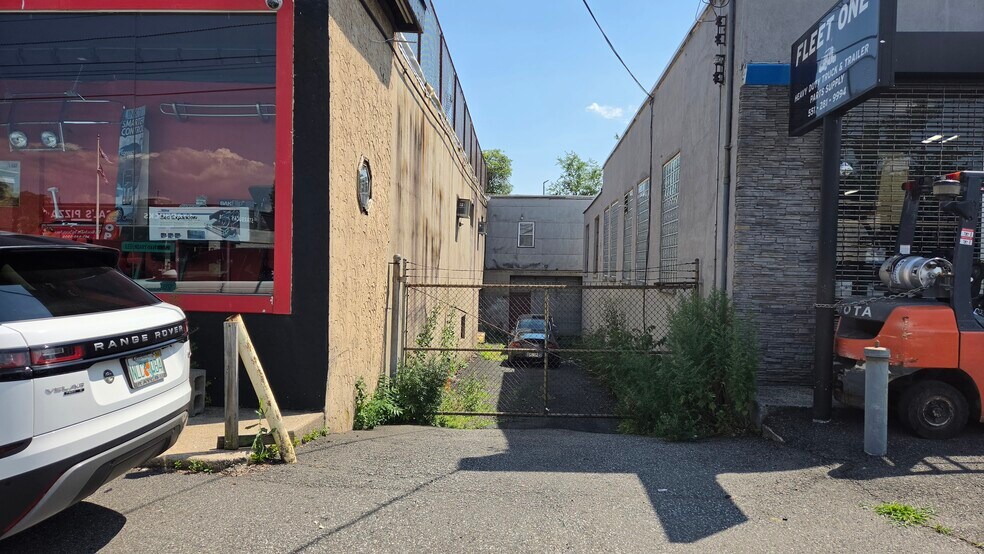 More Photos Of 309 US Highway 46, Little Ferry General Retail For Sale