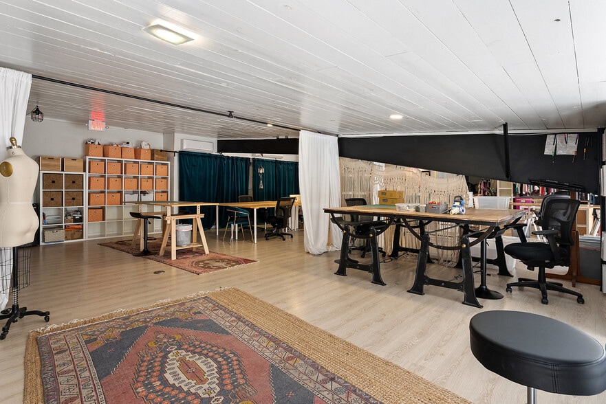 More Photos Of 2000 Windy Ter, Cedar Park Warehouse For Sale