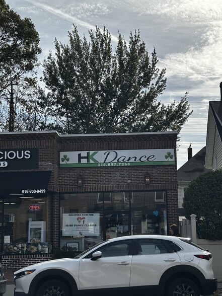 More Photos Of 182 Maple Ave, Rockville Centre Storefront For Sale