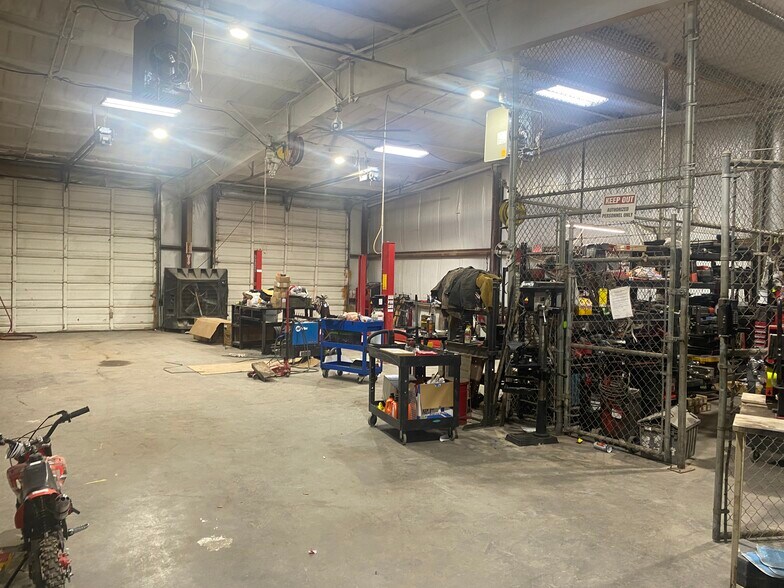 More Photos Of 703 NW Mustang Dr, Andrews Warehouse For Sale