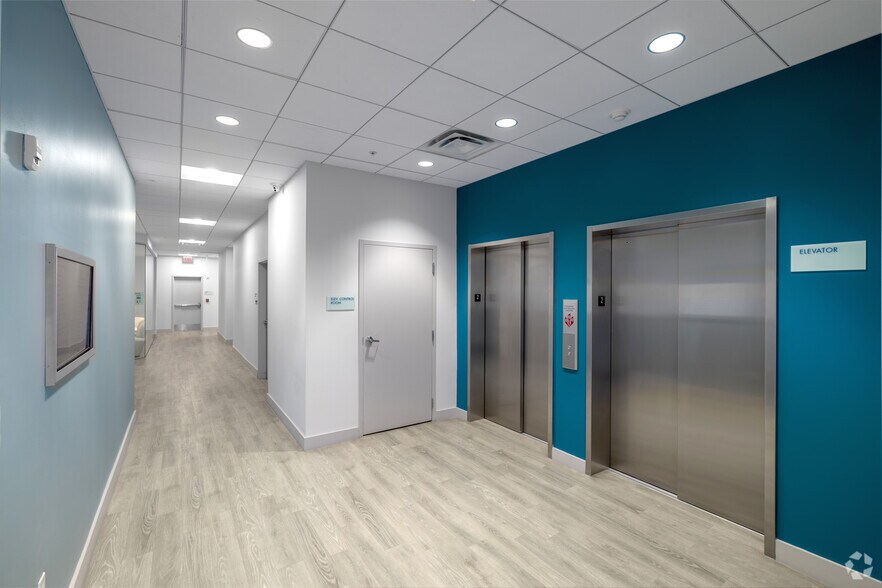 More Photos Of 3683 S Miami Ave, Miami Medical For Lease