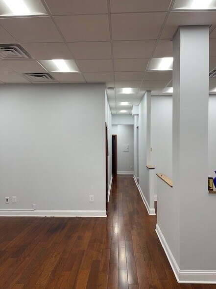 More Photos Of 1527 Franklin Ave, Mineola Office For Lease