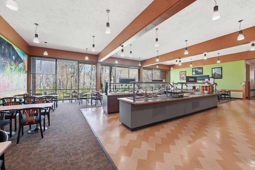 More Photos Of 893 West St, Amherst Schools For Sale
