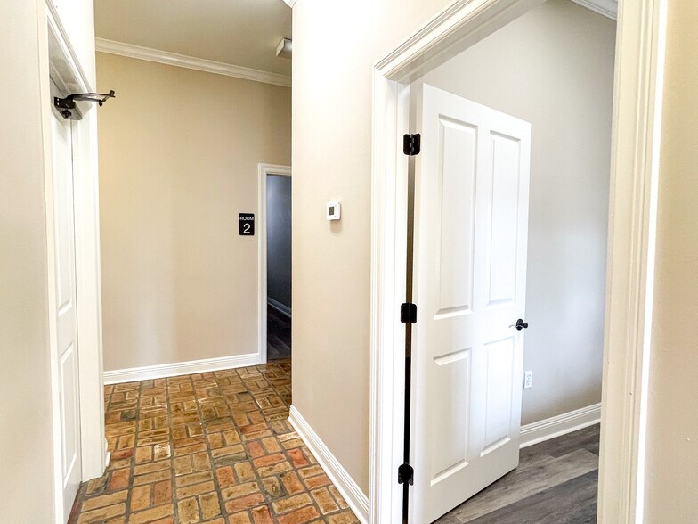 More Photos Of 13348 Coursey Blvd, Baton Rouge Medical For Lease