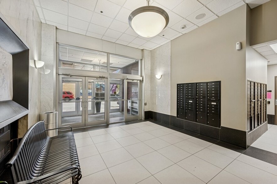 More Photos Of 10 4th St E, Saint Paul Apartments For Lease