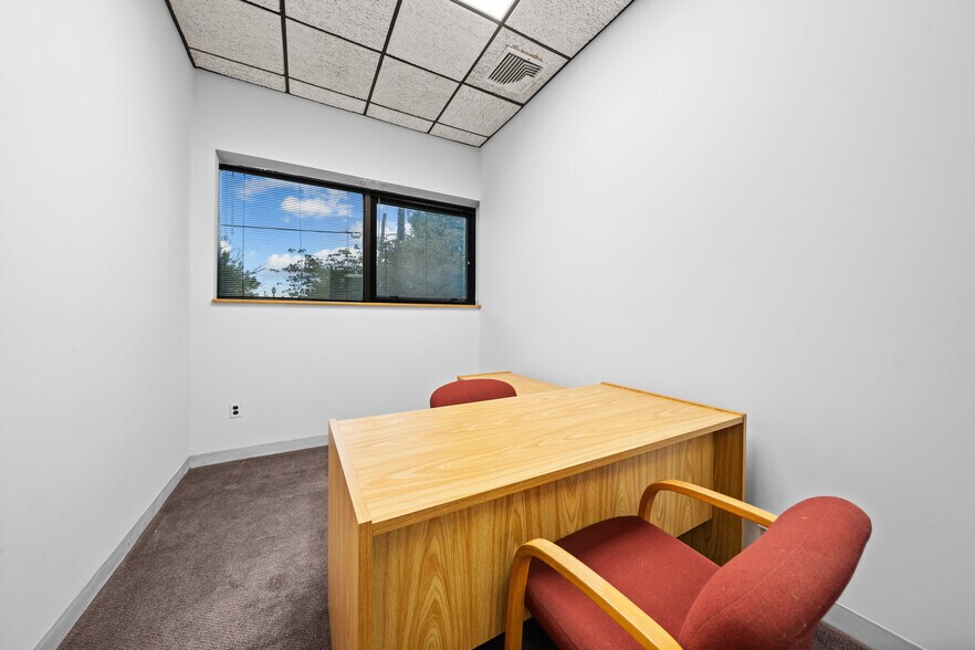 More Photos Of 88 Broadway, Hicksville Office For Lease