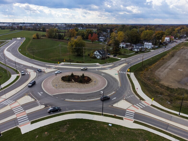 More Photos Of 1550 Lewis Center Rd, Lewis Center Freestanding For Sale