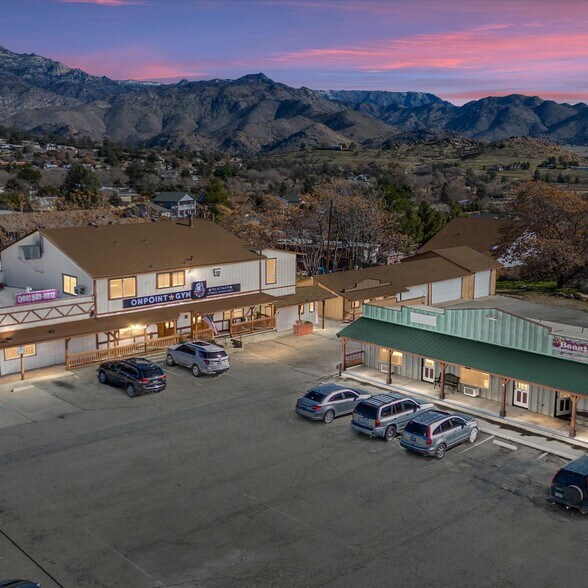 Primary Photo Of 6400 Wofford Blvd, Wofford Heights General Retail For Sale
