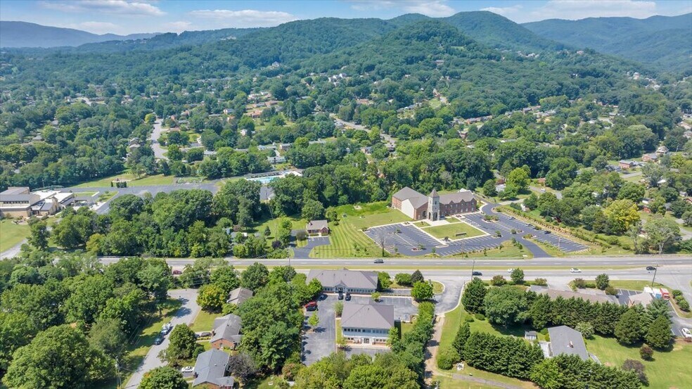 More Photos Of 2408 Electric Rd, Roanoke Medical For Lease