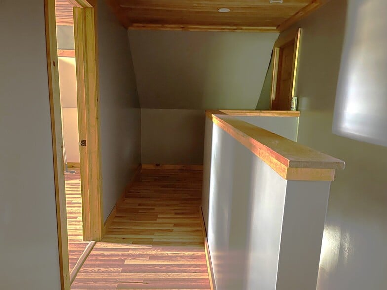 More Photos Of 19 Mason Corner Rd, Saint Albans Multifamily For Sale