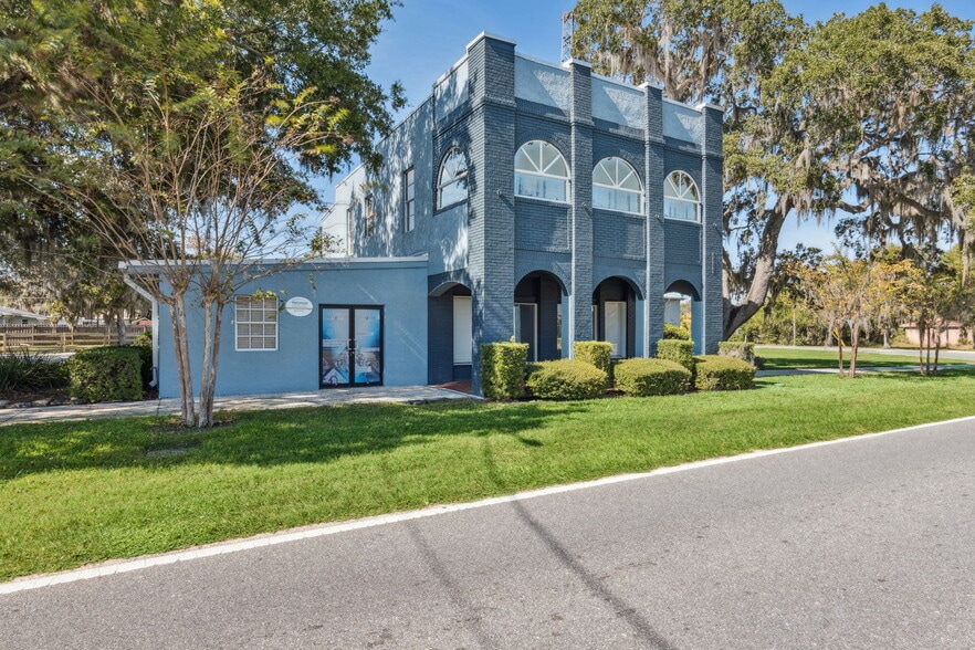 Primary Photo Of 17425 7th St, Montverde Office For Sale