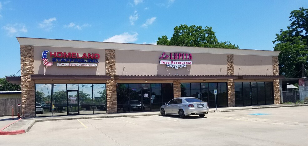 More Photos Of 6622 Pinemont Dr, Houston General Retail For Lease