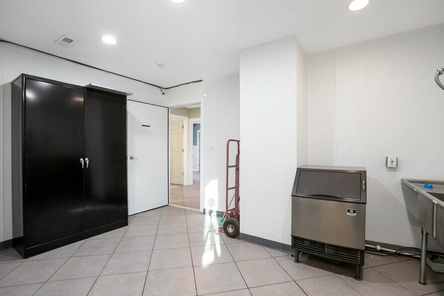 More Photos Of 745 Federal Blvd, Denver Office Residential For Sale