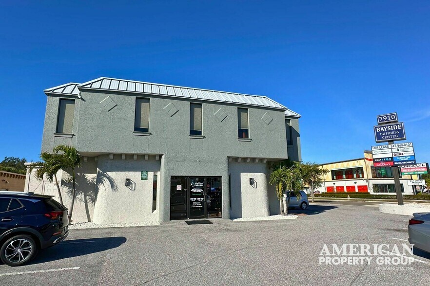 More Photos Of 7910 N Tamiami Trl, Sarasota Office For Sale
