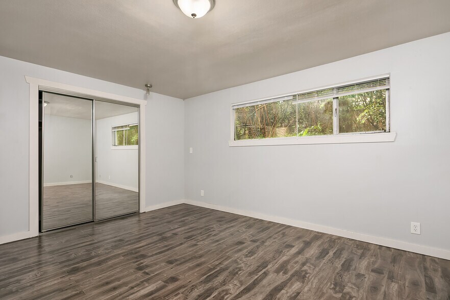 More Photos Of 855 W Nickerson St, Seattle Apartments For Sale