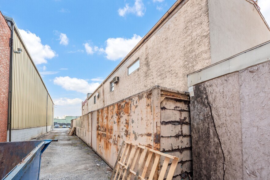 More Photos Of 205 E Lafayette St, Norristown Warehouse For Sale