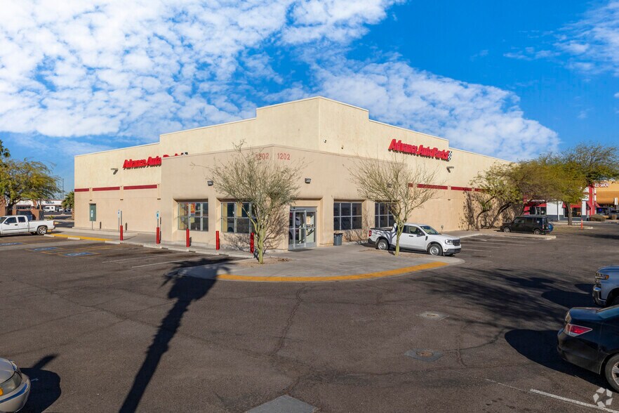 More Photos Of 1202 W University Dr, Mesa Freestanding For Lease