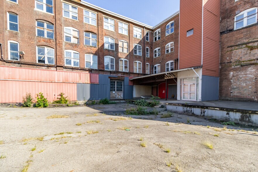 More Photos Of 1275 Budd St, Cincinnati Warehouse For Sale