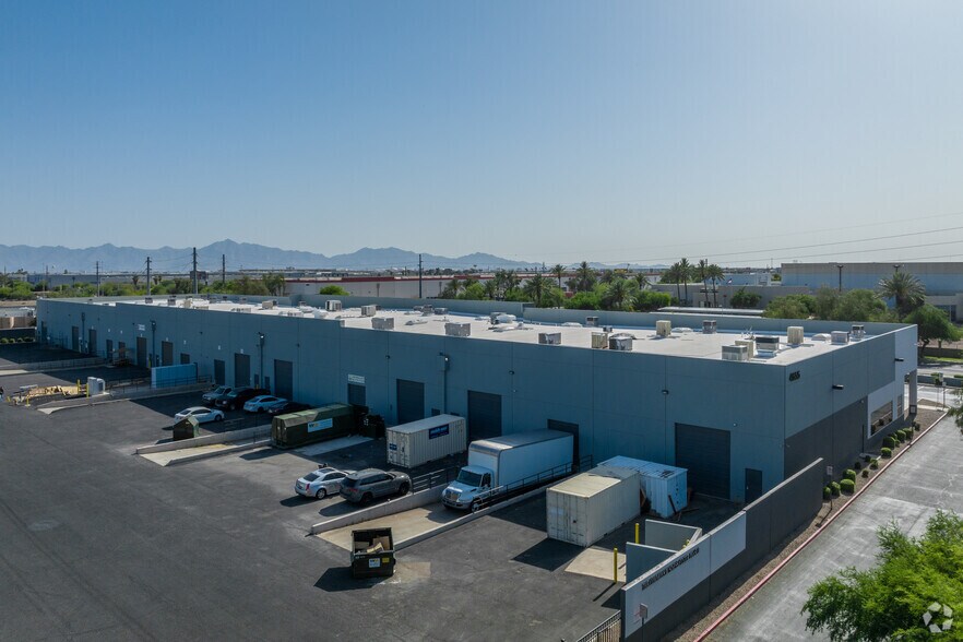 More Photos Of 4655 W McDowell Rd, Phoenix Warehouse For Lease
