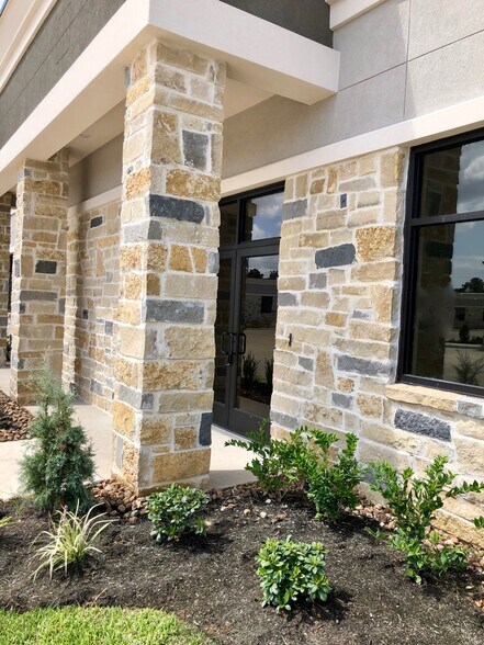 More Photos Of 830 Julie Rivers Dr, Sugar Land Medical For Sale