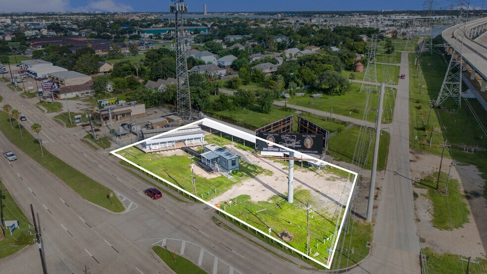 More Photos Of 204 FM 2094 Rd, Kemah Freestanding For Lease