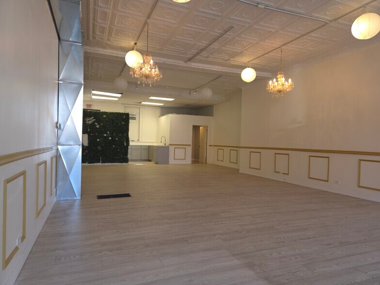 More Photos Of 3013 W Armitage Ave, Chicago Storefront For Lease