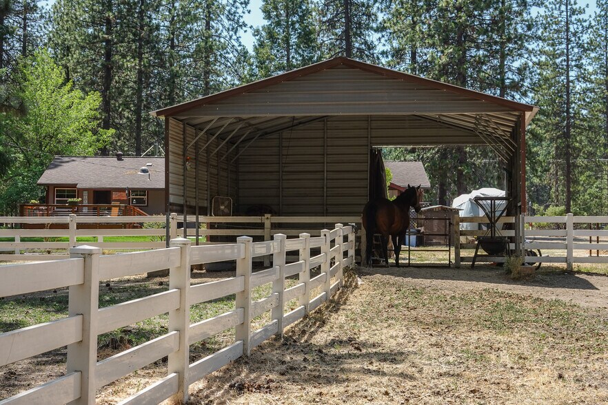 More Photos Of 4216 N Highway 3, Etna Land For Sale