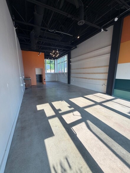 More Photos Of 500-508 Lexington Pky S, Saint Paul Restaurant For Lease