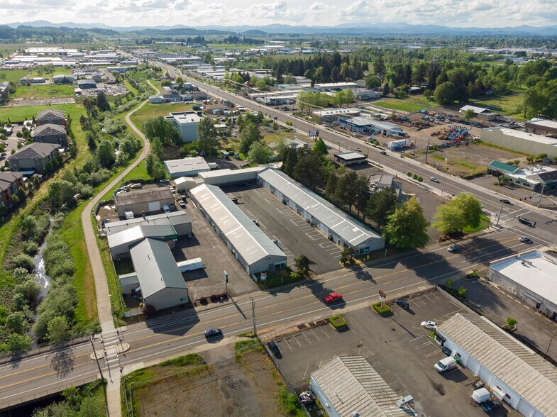 More Photos Of 1120 Bailey Hill Rd, Eugene Warehouse For Lease