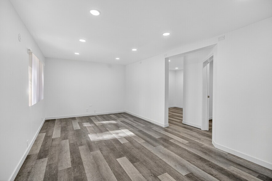 More Photos Of 5897 Pony Express Trl, Pollock Pines Office For Sale