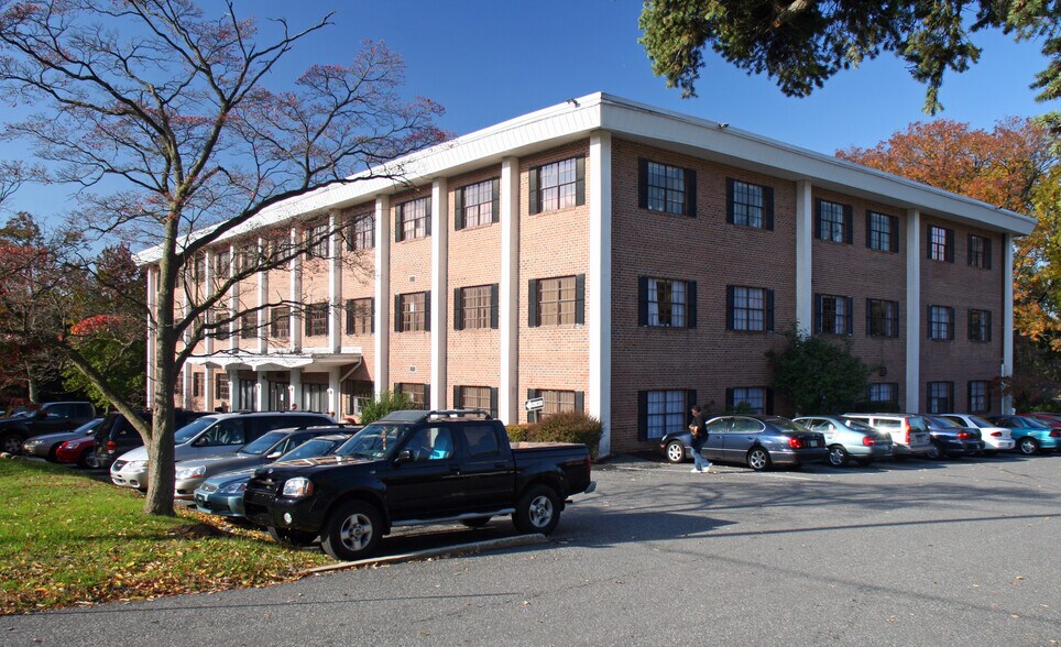 More Photos Of 600 N Jackson St, Media Office Residential For Lease