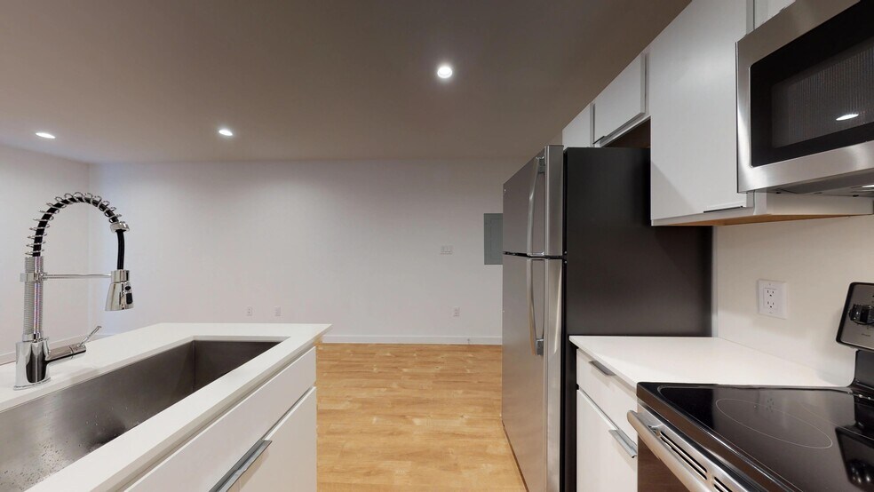 More Photos Of 3901 N Hall St, Dallas Apartments For Sale