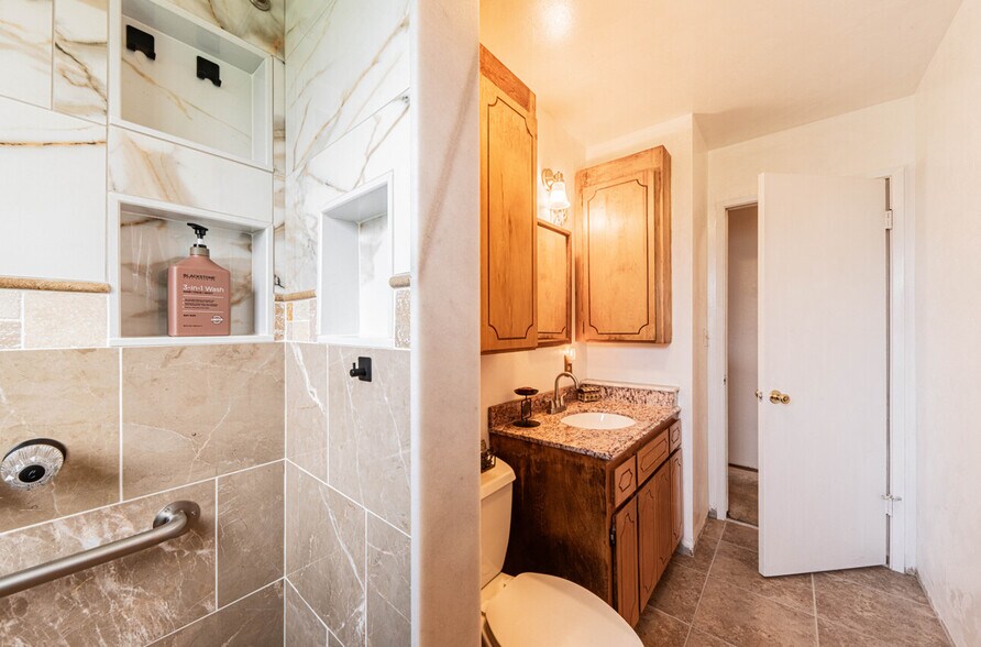 More Photos Of 10050 Reese Cir, Prunedale Warehouse For Sale