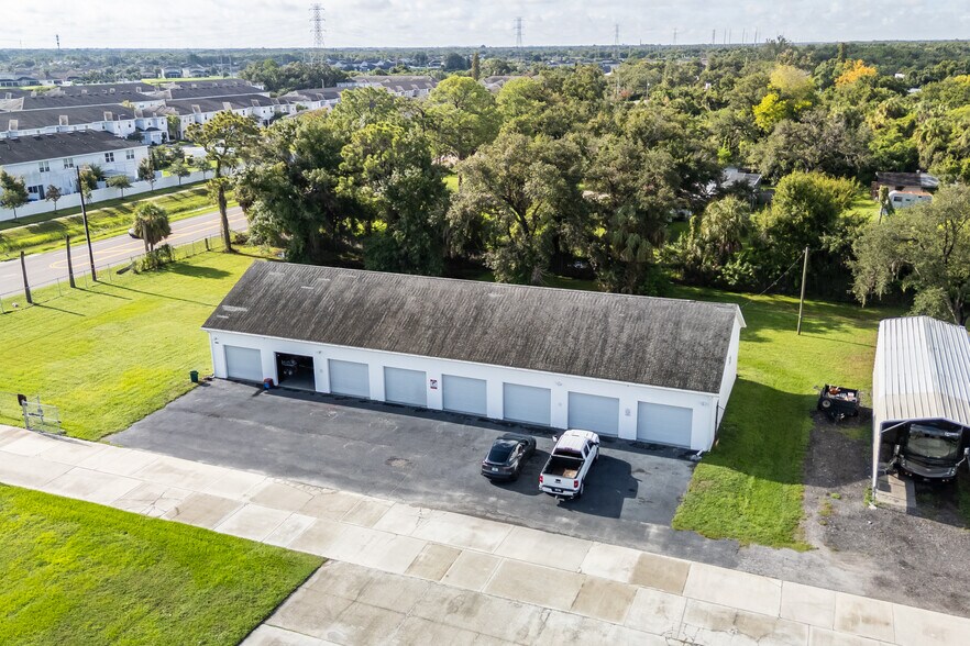 More Photos Of 6901 S 78th St, Riverview Warehouse For Lease