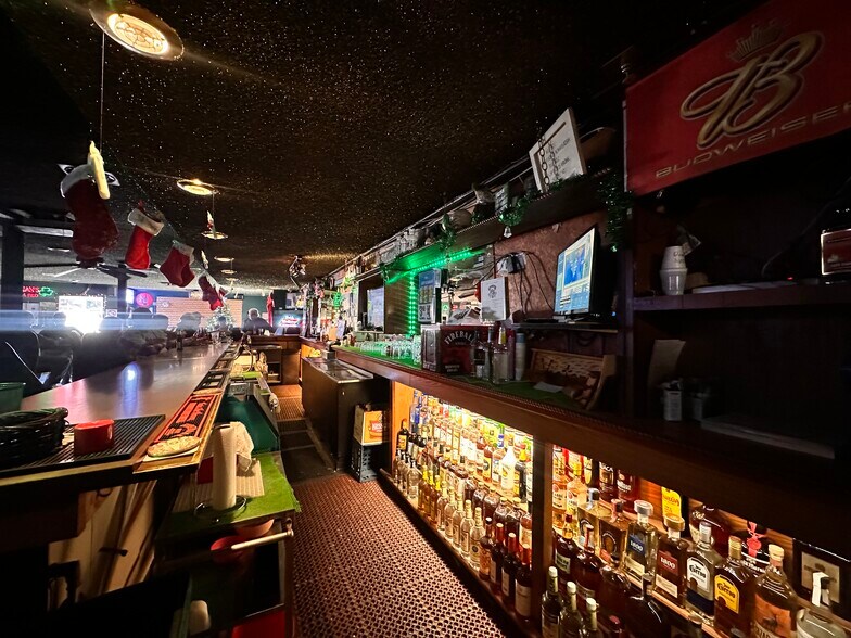 More Photos Of 1063 Hwy 95, Bullhead City Bar For Sale