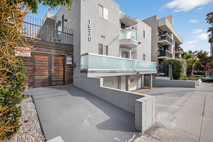 Primary Photo Of 1530 N Formosa Ave, Los Angeles Apartments For Sale
